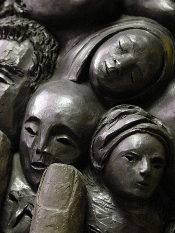 le monde visage sculptures grands formats